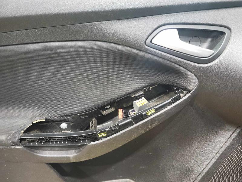 2013 Ford Focus Front Door Trim Panel