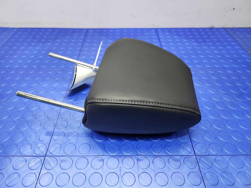 2022 Mitsubishi Eclipse Cross Headrest