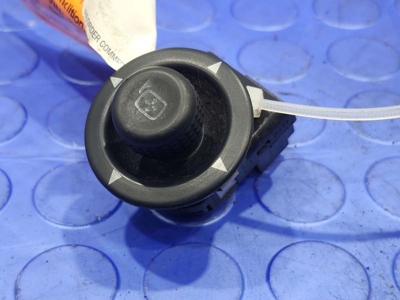 2006 Ford Mustang Door Switch Front