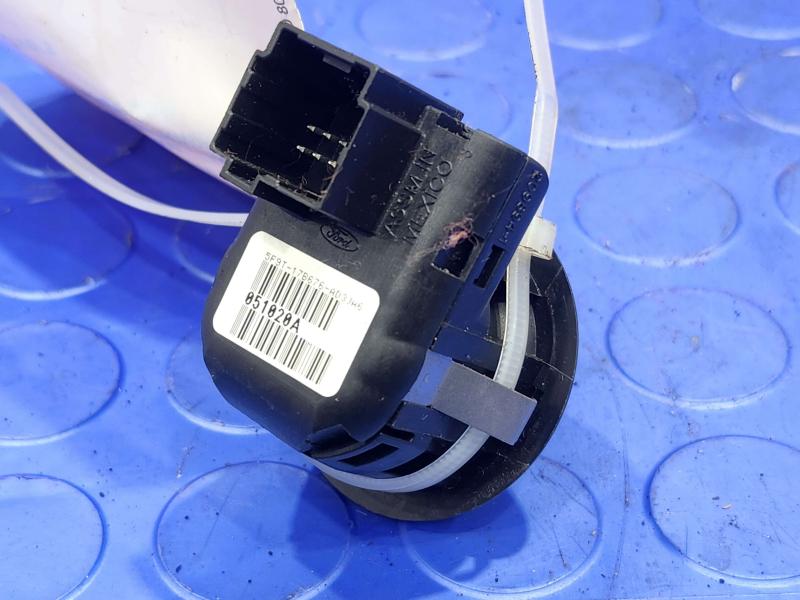 2006 Ford Mustang Door Switch Front