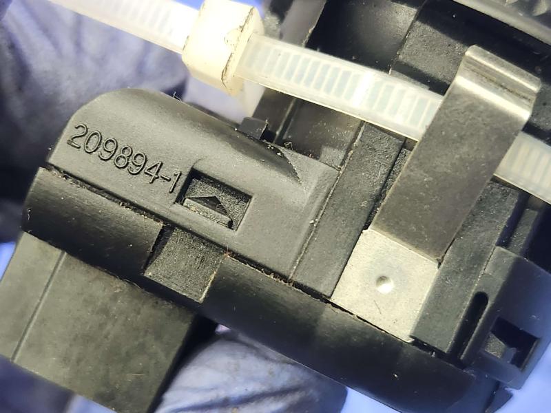 2006 Ford Mustang Door Switch Front