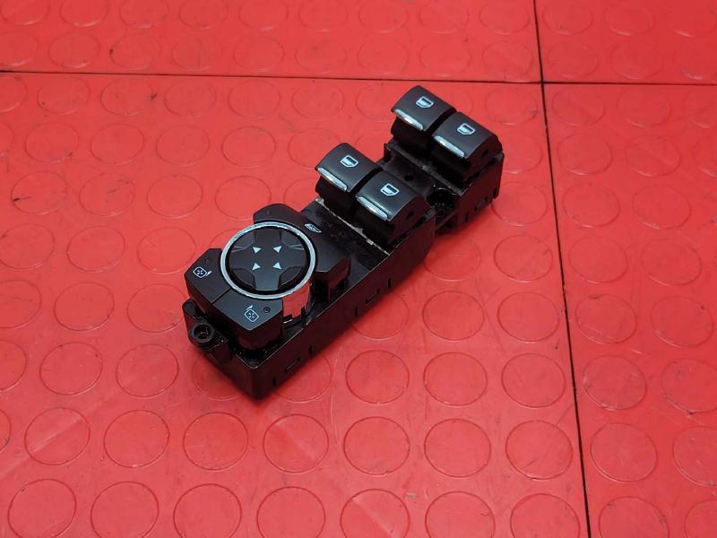 2013 Ford Fusion Door Switch Front