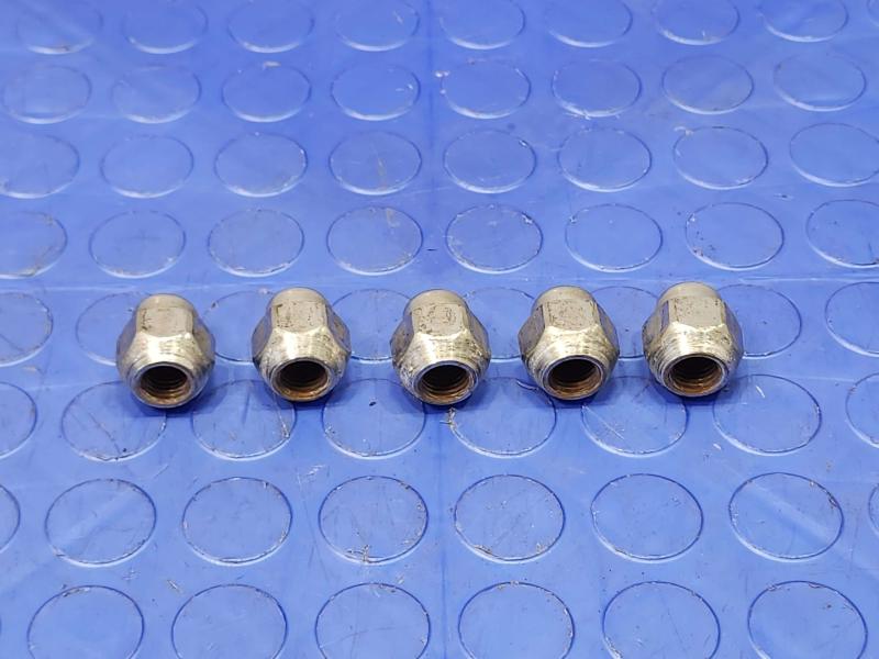 2011 Mazda CX-9 Lug Nuts