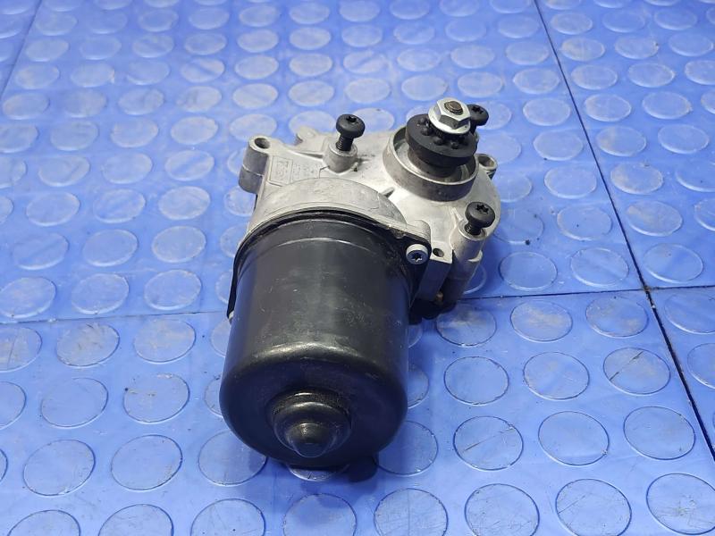 2016 Chevrolet Silverado 1500 Wiper Motor Front