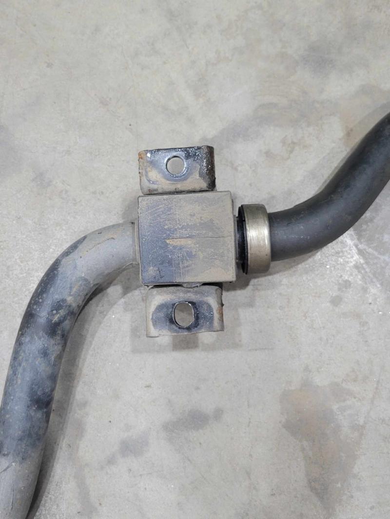 2004 Lincoln Navigator Stabilizer Bar