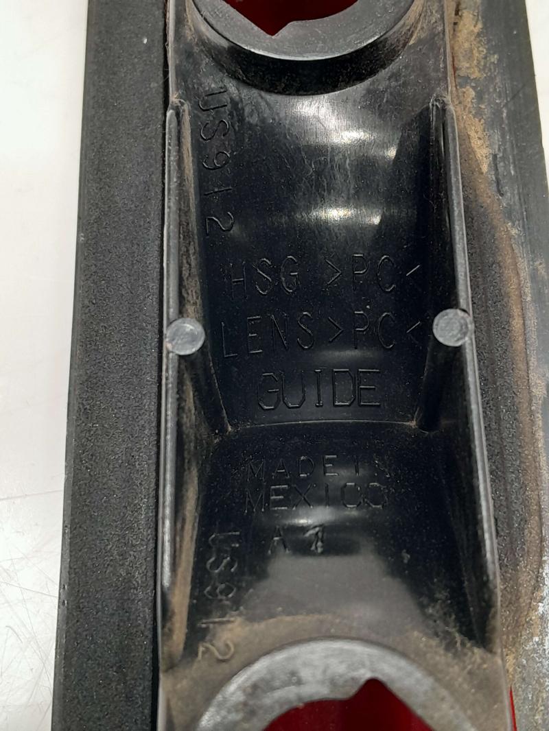 2004 GMC Canyon 3Rd Brake Light Avoidance Lamp