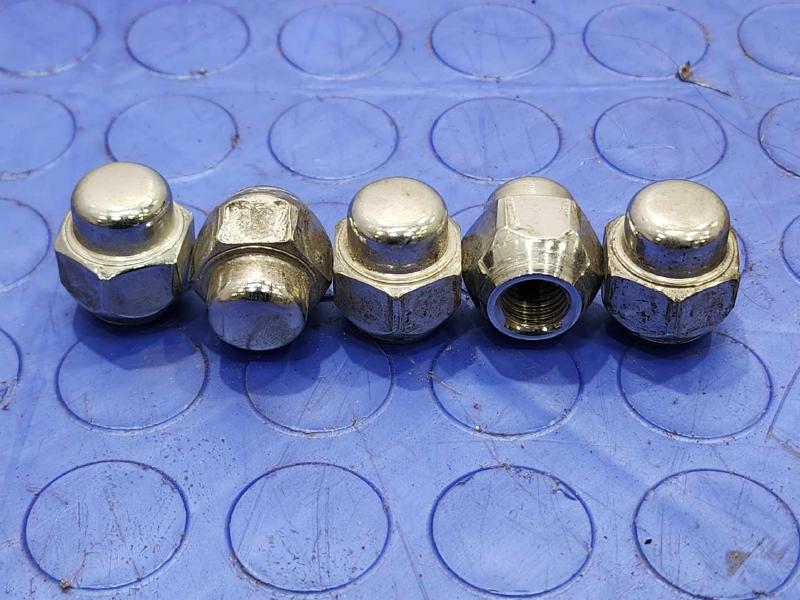 2015 Mazda Mazda6 Lug Nuts