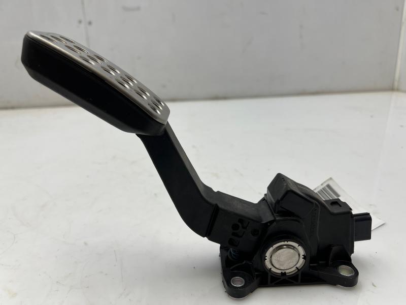 2017 - 2020 Honda Civic Sport or Si Accelerator Pedal Assembly OEM 17800-TEA-L11
