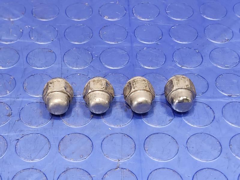 2013 Hyundai Accent Lug Nuts