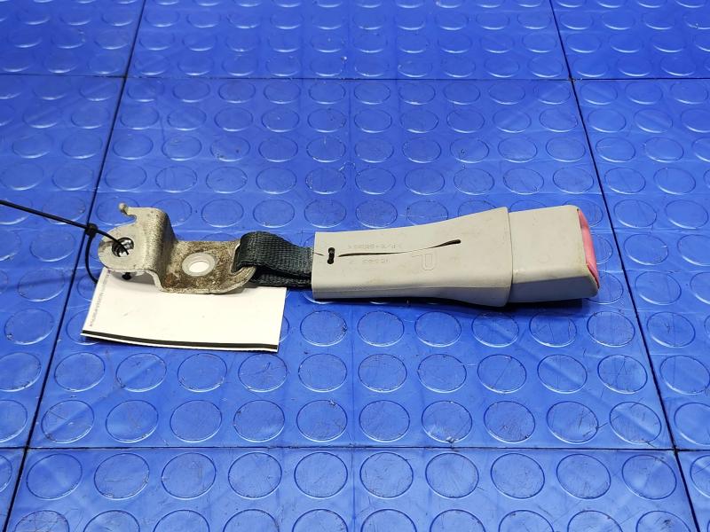 2010 Toyota Prius Rear Seat Belt