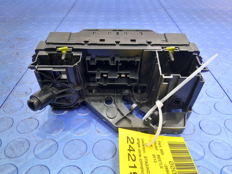 2013 Volkswagen Beetle Heater A/C Control