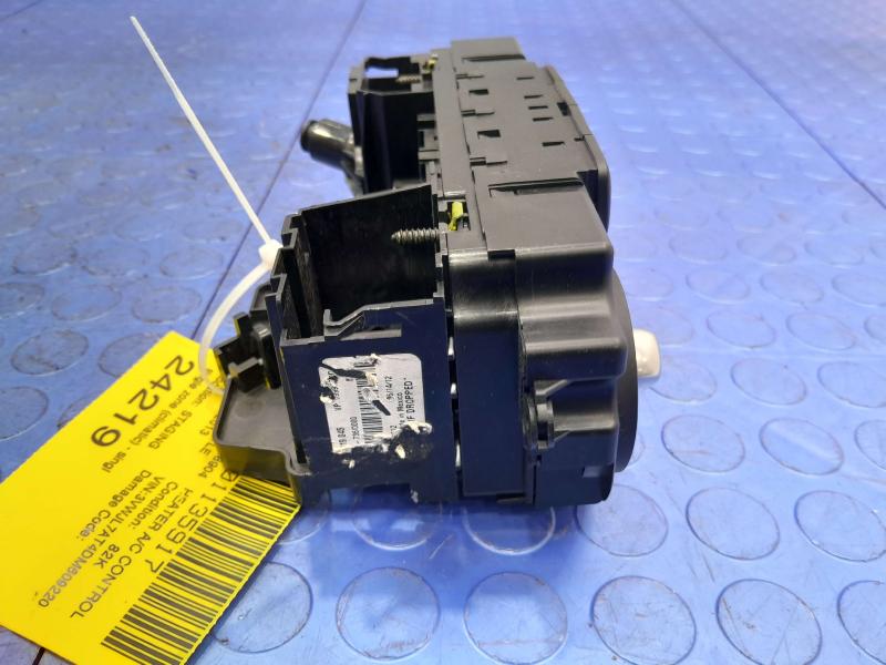 2013 Volkswagen Beetle Heater A/C Control