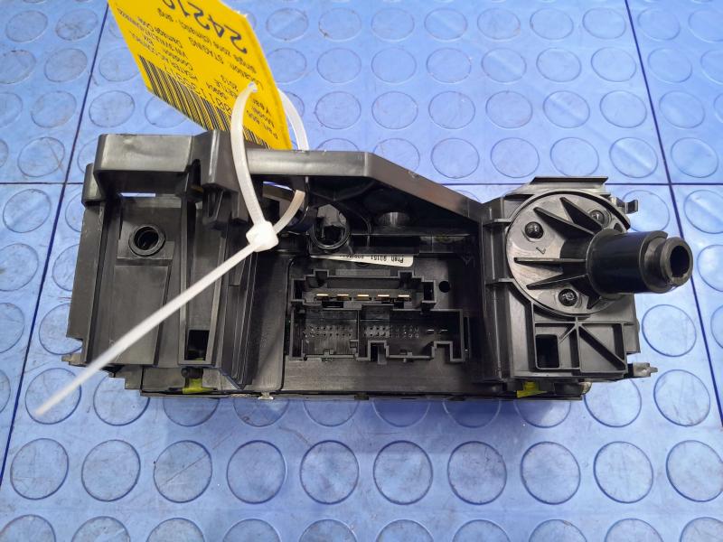 2013 Volkswagen Beetle Heater A/C Control