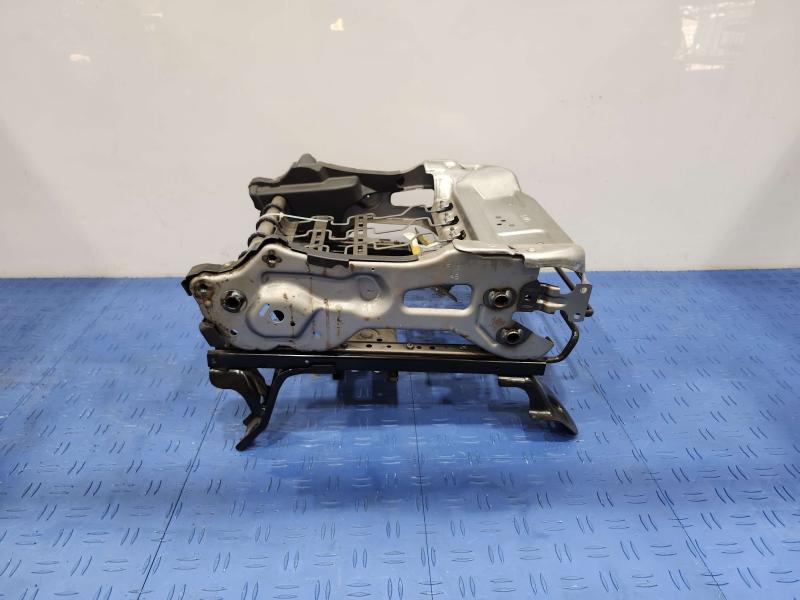 2015 Subaru Forester Seat Track