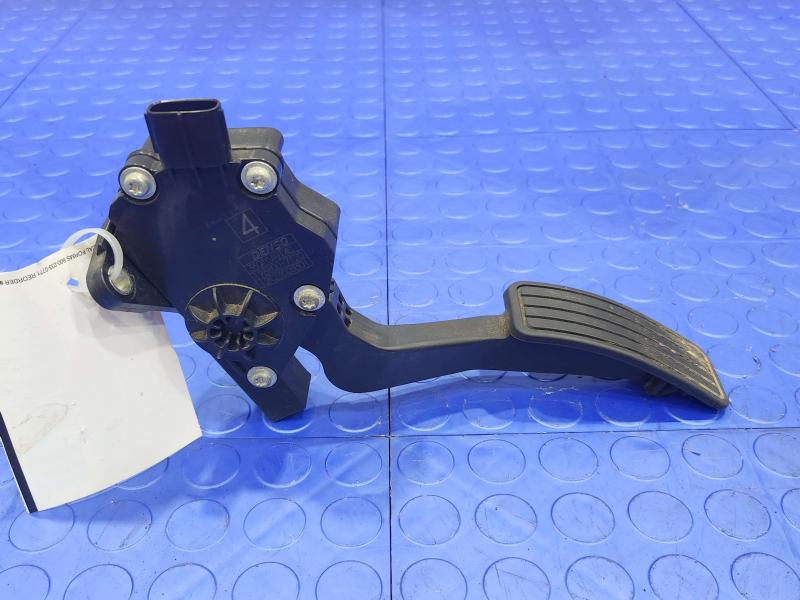 2009-2013 Subaru Forester Accelerator Pedal Assembly Genuine OEM 36010AG140