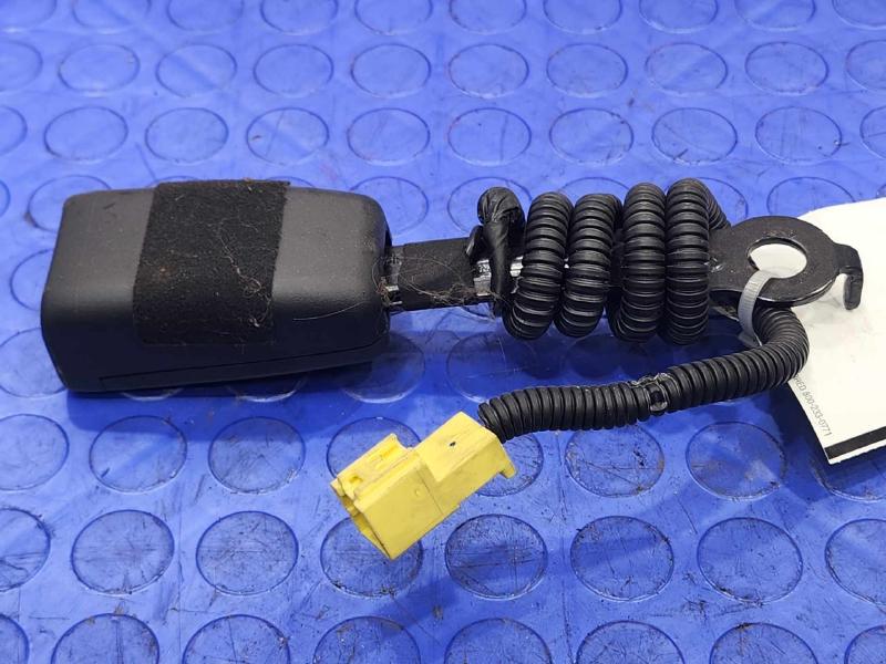 2012 Hyundai Veloster Front Seat Belt