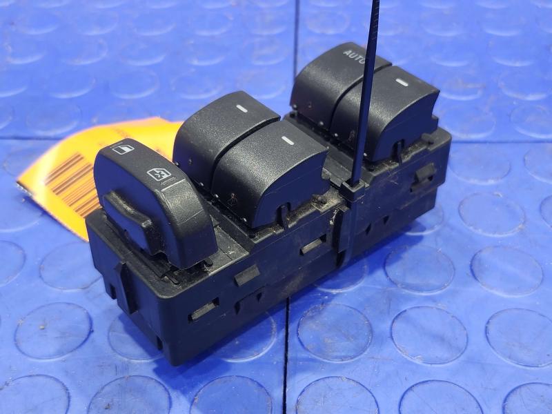 2012 Ford Escape Door Switch Front