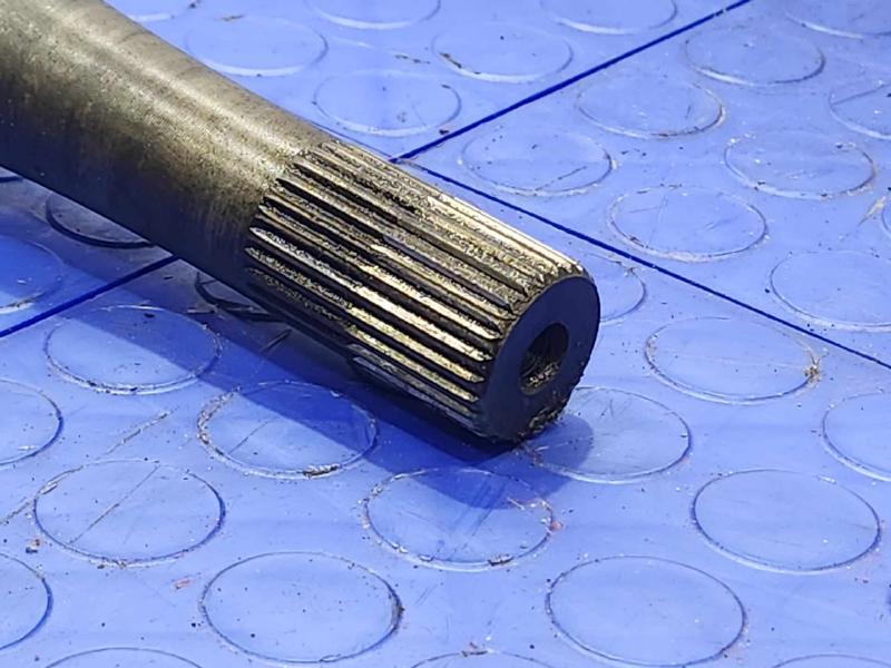 1998 Chevrolet Tracker Axle Shaft