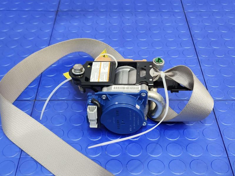 2014 Acura RLX Front Seat Belt