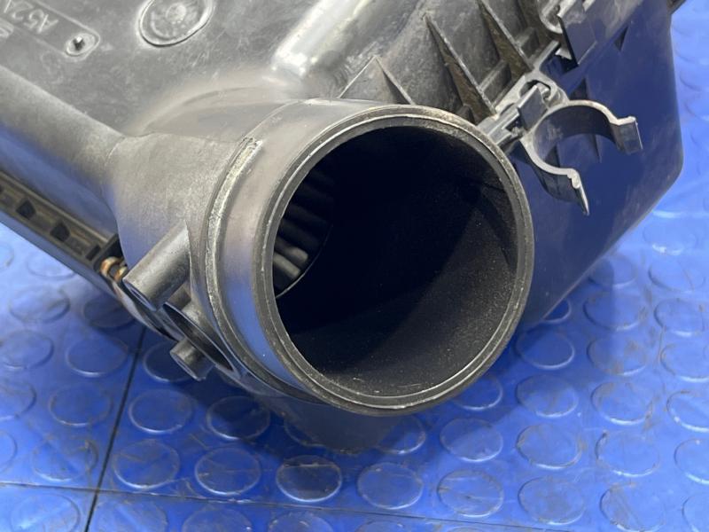 2013-2014 Subaru Legacy Outback ULEV 2.5L Engine Air Cleaner Box Assembly OEM 46052AJ02A 46052AJ05A