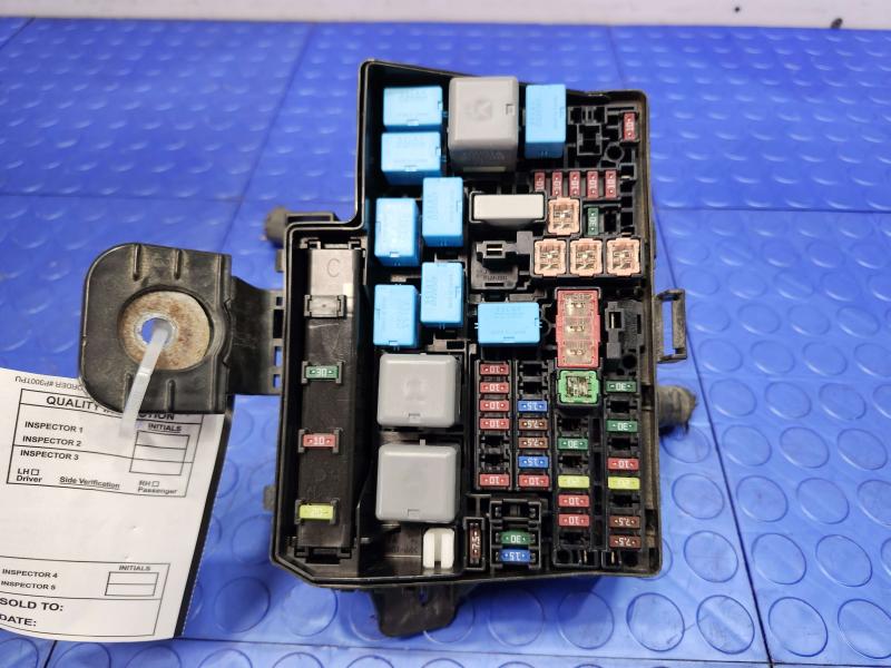 2015 Toyota Prius Engine Fuse Box