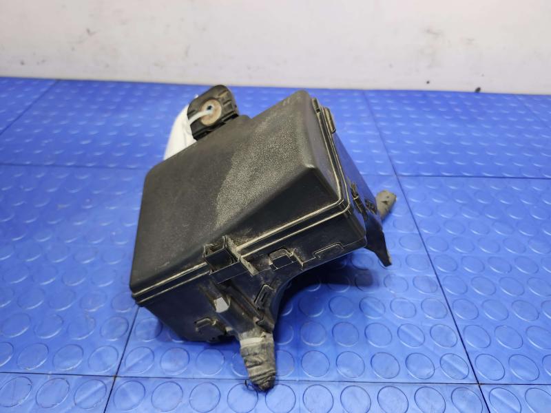 2015 Toyota Prius Engine Fuse Box