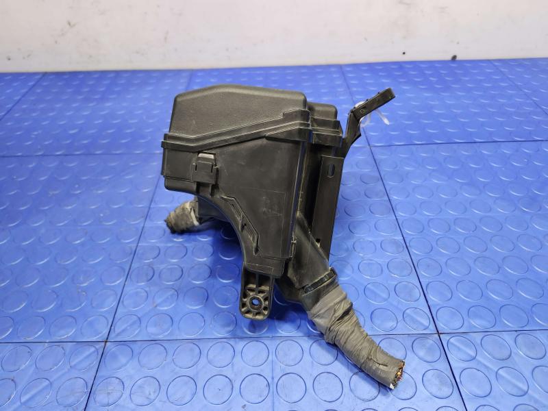 2015 Toyota Prius Engine Fuse Box