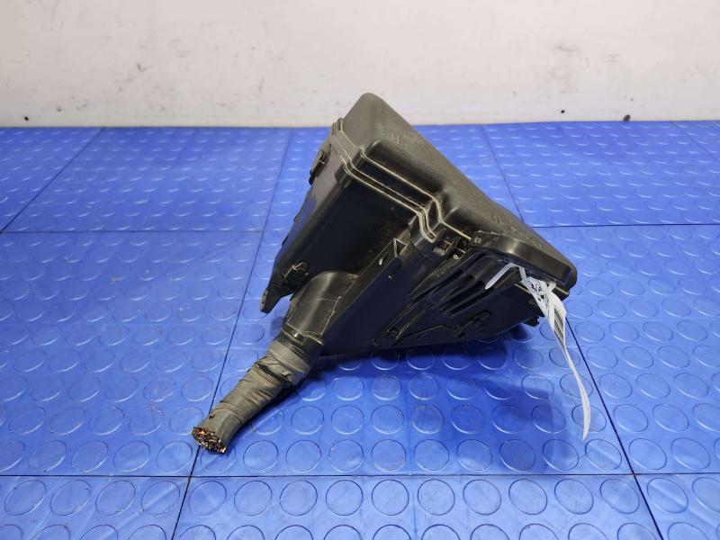 2015 Toyota Prius Engine Fuse Box
