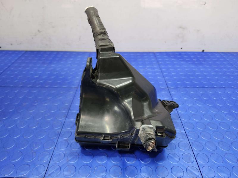 2015 Toyota Prius Engine Fuse Box