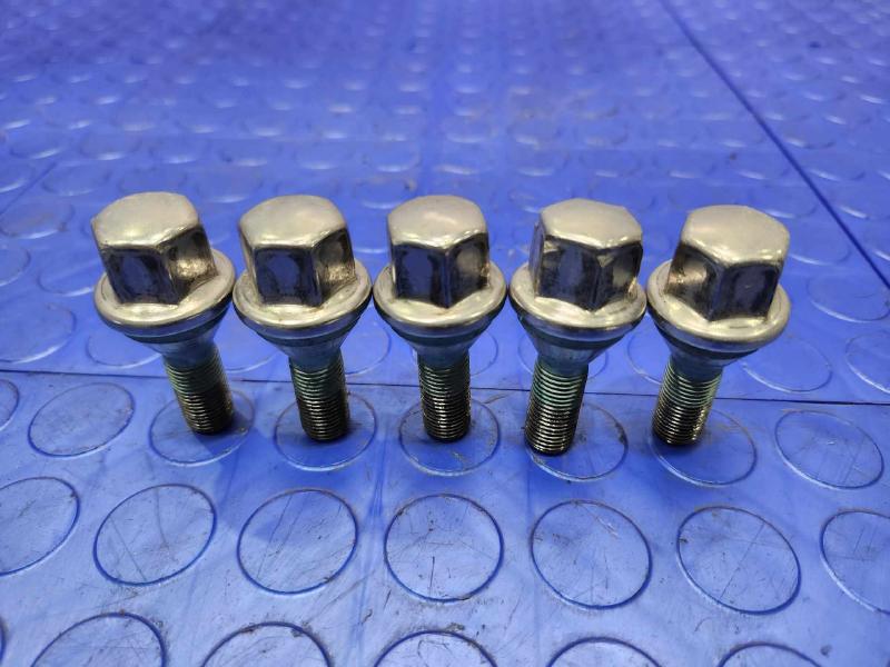 2020 Jeep Compass Lug Nuts