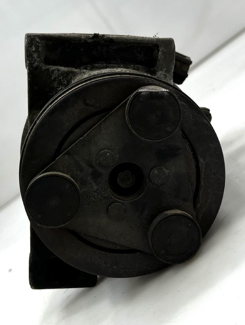 2012 - 2015 Nissan Titan AC Compressor Assembly OEM 926009FE1D