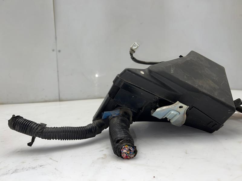 2016 Subaru Forester 2.5L Engine Bay Fuse Box Relay Box Assembly OEM 82241SG010