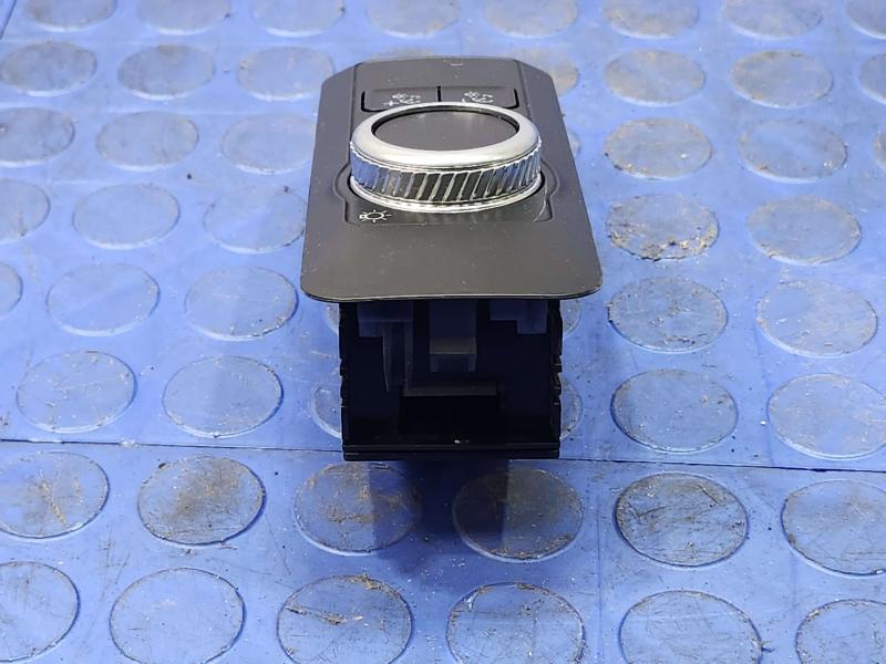 2021 Ford Explorer Headlight Switch (Dash Mtd)