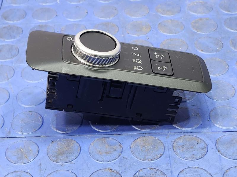 2021 Ford Explorer Headlight Switch (Dash Mtd)
