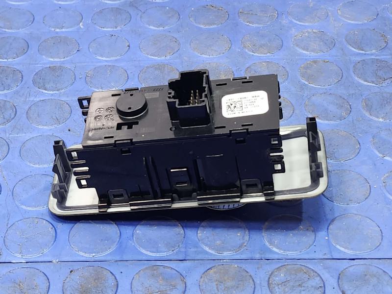 2021 Ford Explorer Headlight Switch (Dash Mtd)