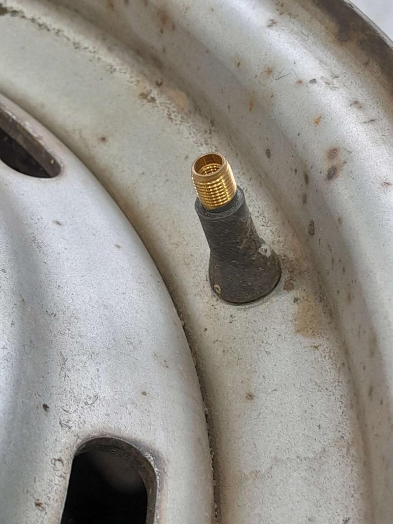 2002 Dodge B3500 Wheel