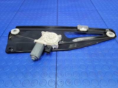 2010 Land Rover Range Rov Side/Rear/Cargo Regulator