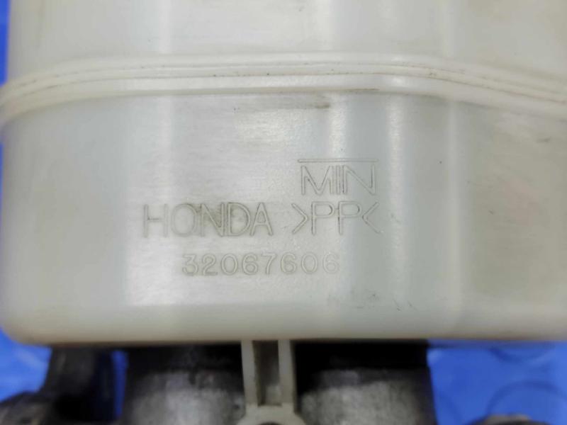 2006-2008 Honda Ridgeline Brake Master Cylinder Assembly OEM 46100SJCA51