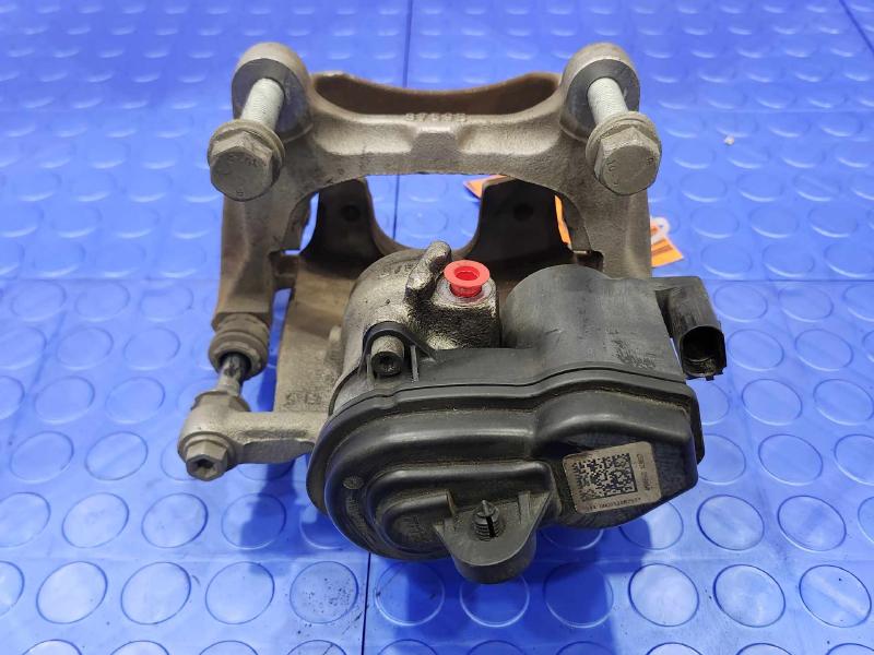 2017 Audi Q7 Caliper