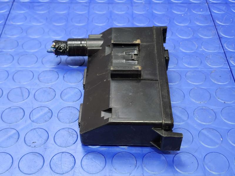 2013 Infiniti FX35 Engine Fuse Box