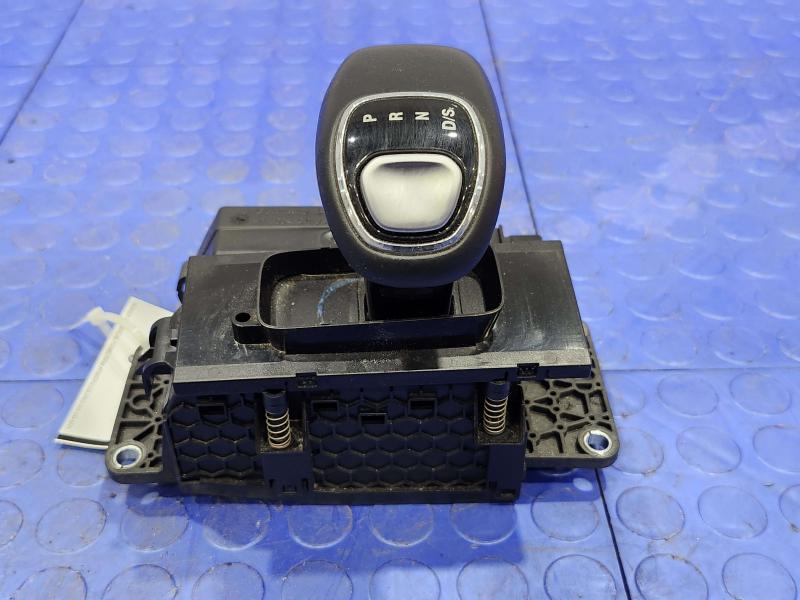 2013 Chrysler 300 Floor Shifter