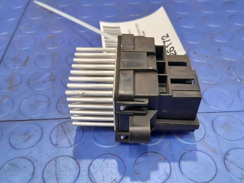 2017-2023 GMC Acadia Blower Motor Resistor Module Genuine OEM 13598090