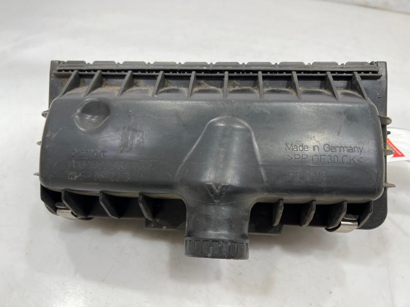 2008 - 2015 Smart Fortwo Air Cleaner Box Assembly Genuine OEM 1320900001