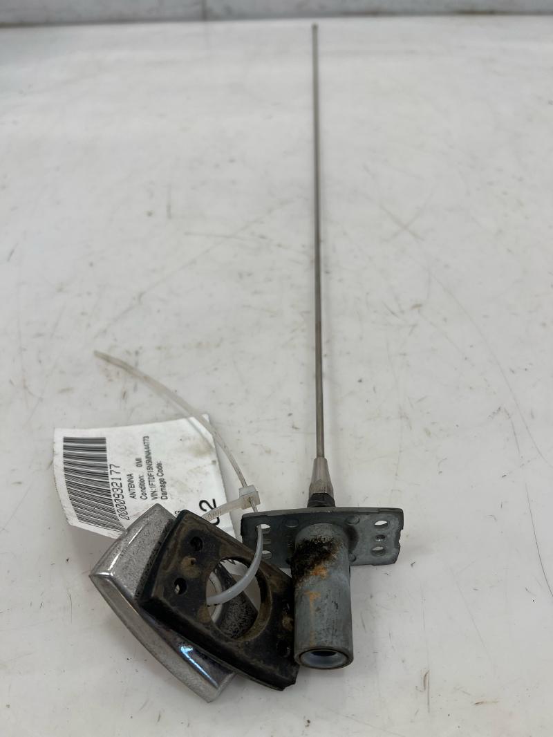 1987 - 1991 Ford F-150 Bronco I Radio Antenna Assembly Base and Mast OEM