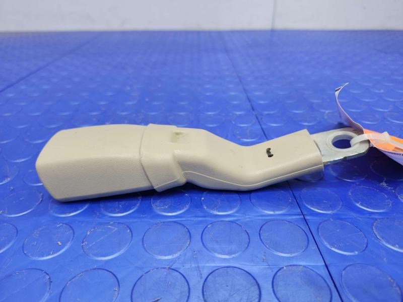 2005 Lexus RX 330 Rear Seat Belt