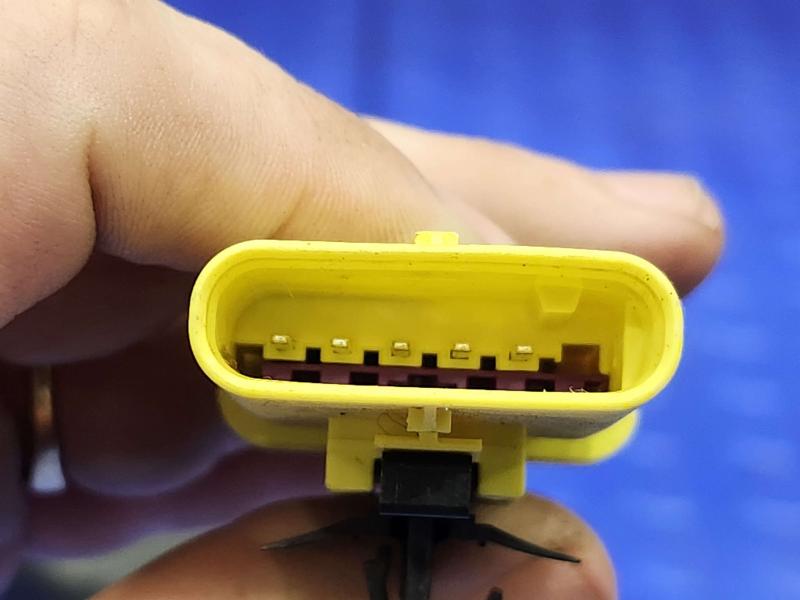 2014 Chevrolet Spark Front Seat Belt