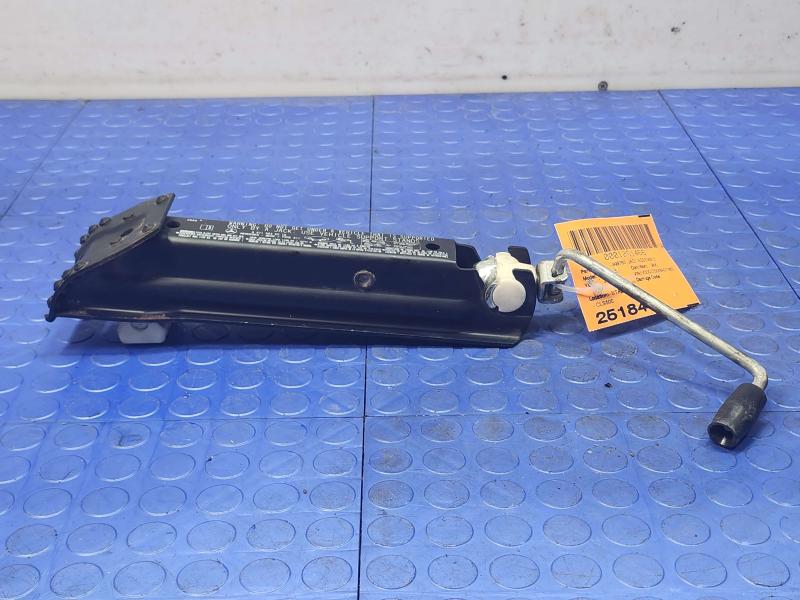 2006 Mercedes CLS-Class Jack Assembly