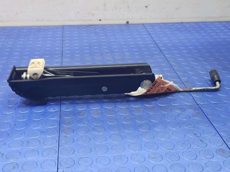 2006 Mercedes CLS-Class Jack Assembly