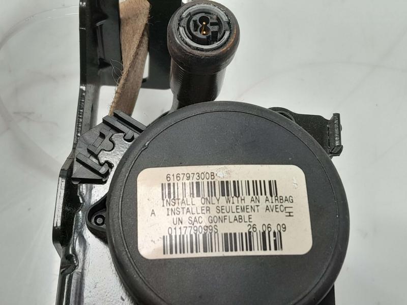 2010 Buick Enclave Front Seat Belt