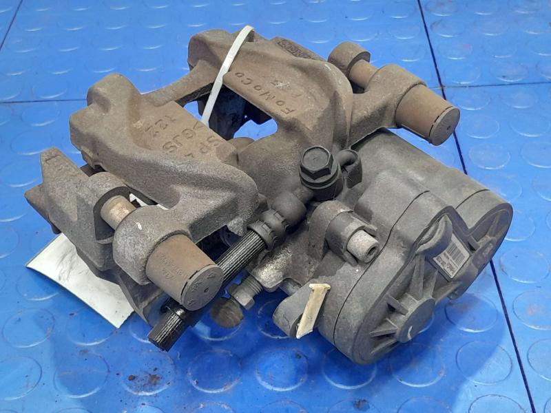 2013 Ford Fusion Caliper
